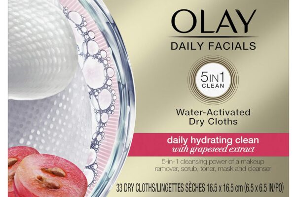 Olay 4-In-1 Daily Facial Cloths, Normal Skin 33 Count, Packaging May Vary
